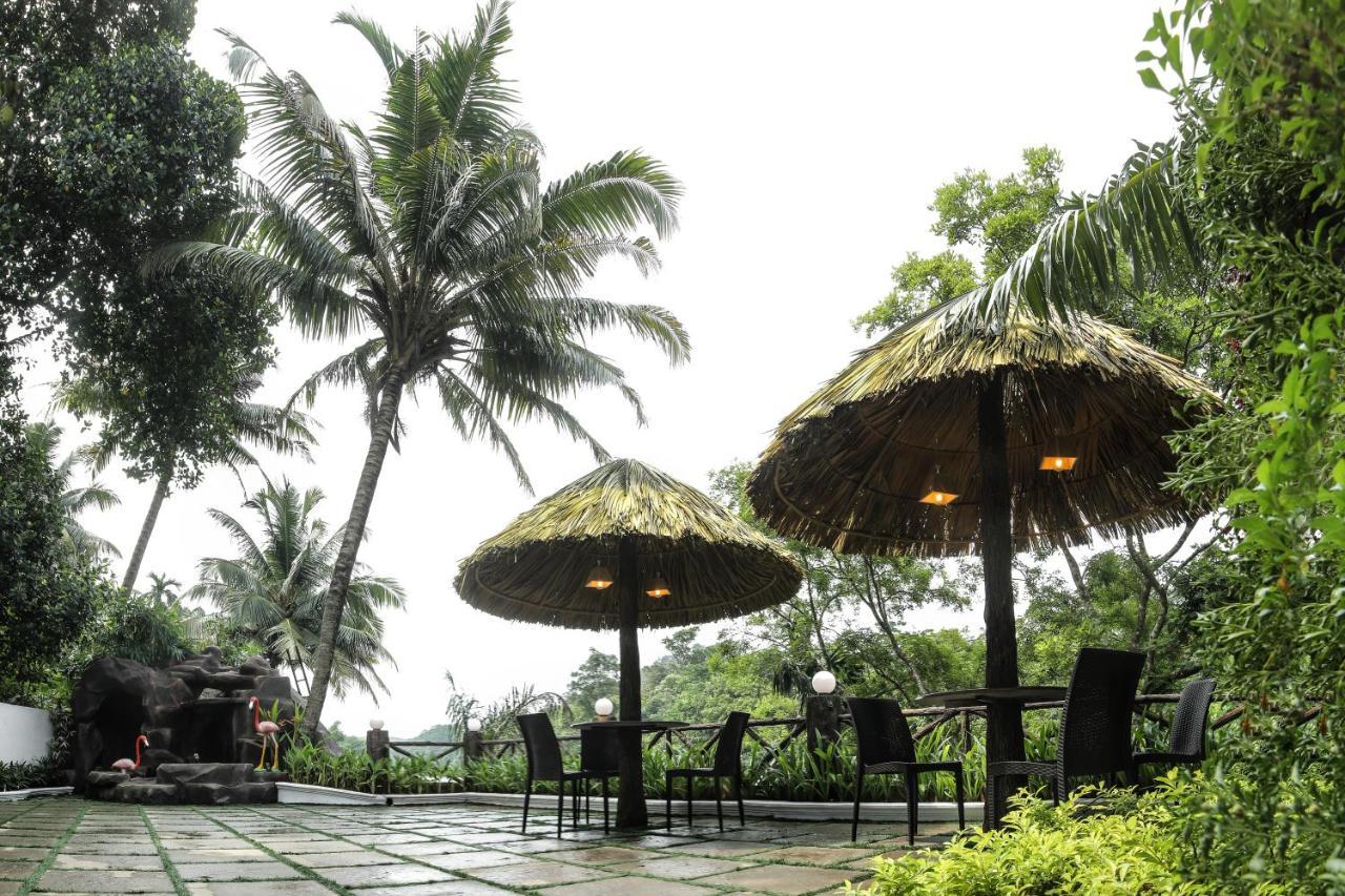 Thenmala Hormuz Inn Kolattupuzha Exterior photo